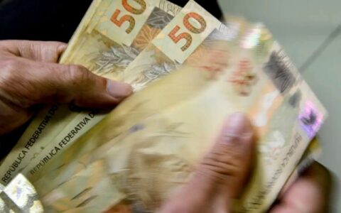 Confiança do comércio sobe 0,6 ponto em dezembro ante novembro, para 93,3 pontos, afirma FGV