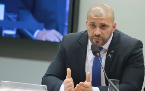 Moraes diz que Daniel Silveira foi a shopping e pede explicações