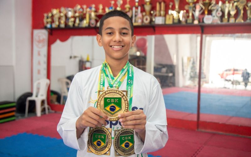 Atleta amazonense de Karatê - Julcemar Alves e Divulgação/Sedel