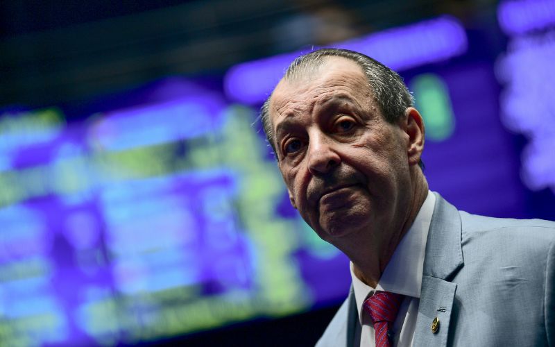 de-olho-em-2026-omar-anuncia-v