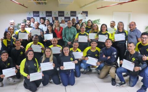 Instrutores diplomados - Foto: Divulgação/Detran-AM