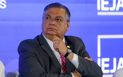 dino-suspende-o-pagamento-de-r