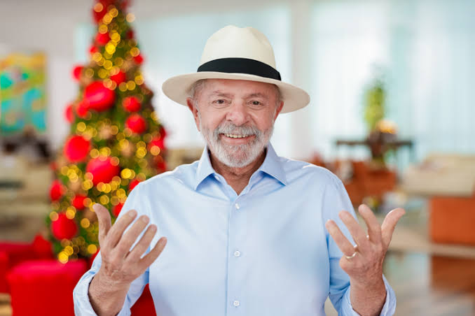 em-mensagem-natalina-lula-fala
