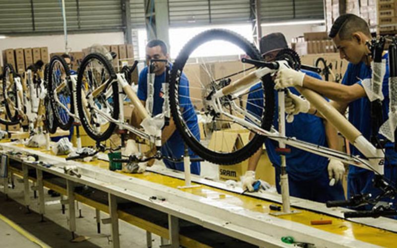 Produção de bicicletas - Foto: Divulgação/Abraciclo