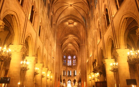 igreja-de-notre-dame-reabre-ap