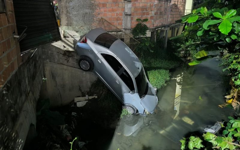 Motorista estaria bêbado - Foto: Reprodução/WhatsApp
