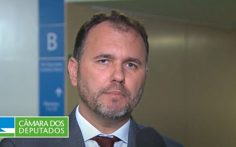relator-reduz-o-valor-obrigato