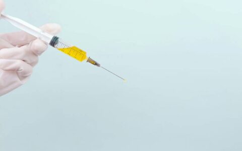 Rússia anuncia vacina contra o câncer para 2025