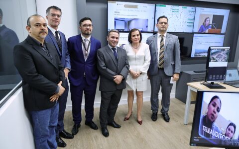 tce-am-inaugura-sala-de-teleau