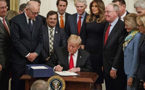 trump-nomeia-dois-aliados-prox