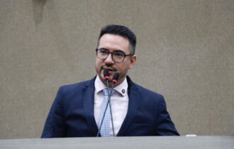 Guedes questiona presidente da CCJ sobre emendas para barrar aumento a vereadores faltosos