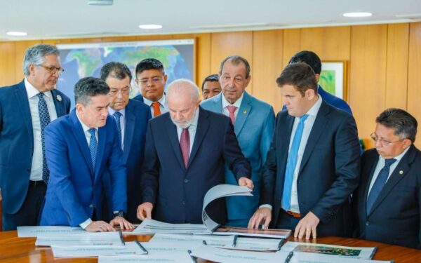Presidente Lula e parlamentares da região Norte
