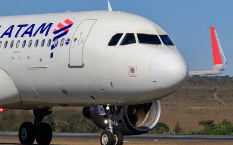 aviao-da-latam-declara-emergen