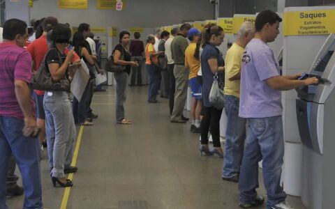 bancos-tem-horarios-reduzidos-