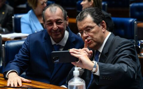 eduardo-braga-e-omar-aziz-come