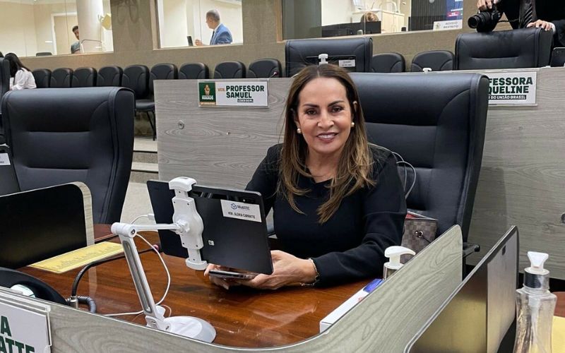 gloria-carratte-ja-se-articula