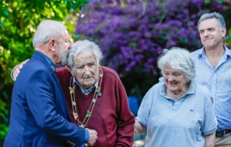 lula-condecora-pepe-mujica-e-o