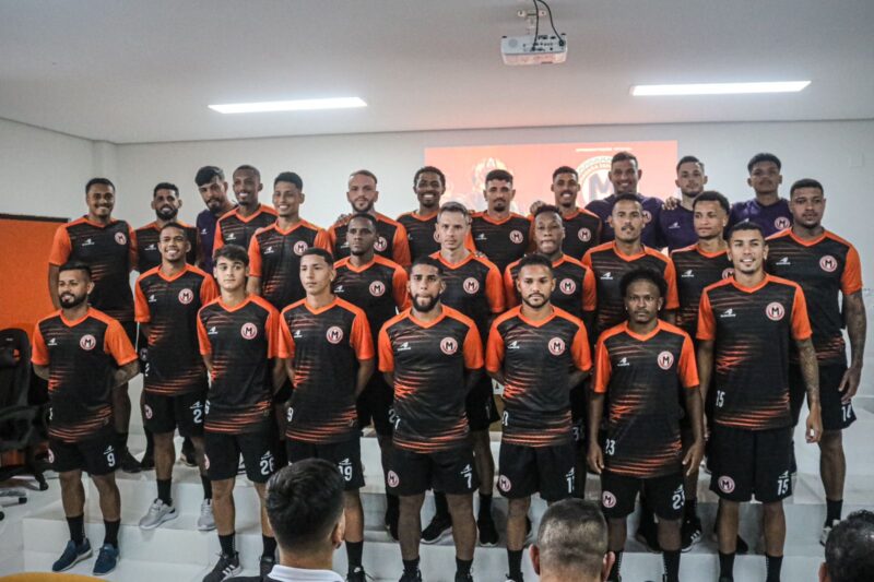 manauara-ec-apresenta-elenco-c