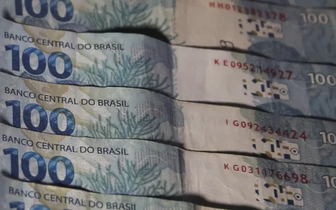 poupanca-tem-mais-saques-que-a