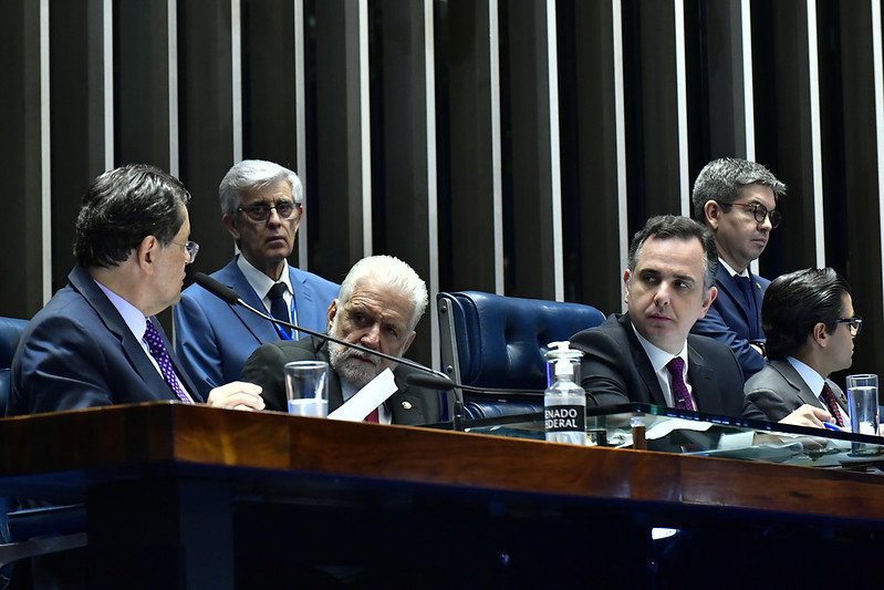 senado-aprova-texto-da-reforma