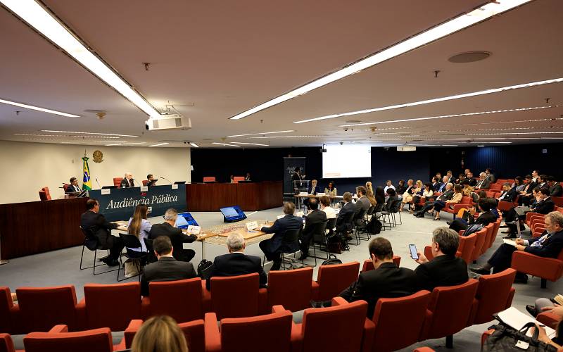 Uber defende no STF que não há vínculo de emprego com motoristas