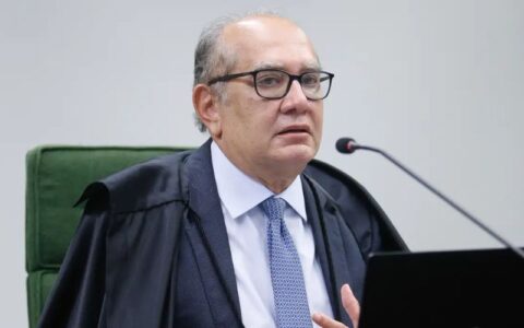 Mães de crianças menores de 12 anos poderão cumprir prisão domiciliar