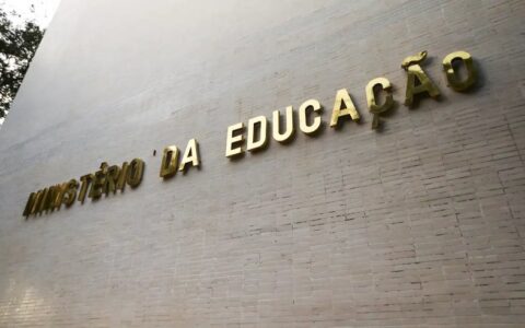 Associação pede ao STF inclusão de alunos de ensino a distância em programa do governo federal