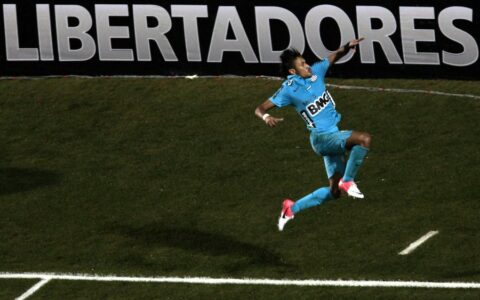 atacante-neymar-anuncia-retorn