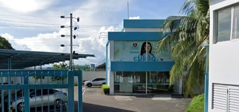 Incêndio atinge clínica médica em Manaus
