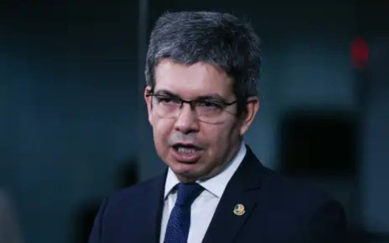 politicos-e-jornalistas-revive