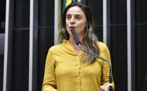 projeto-quer-suspender-salario