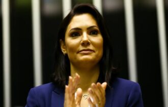 STJ aceita recurso e ação de Michelle Bolsonaro contra revista vai para o STF