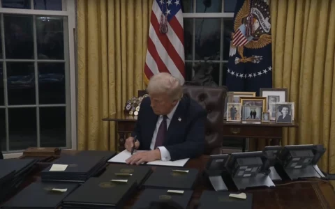 trump-diz-que-a-microsoft-e-um