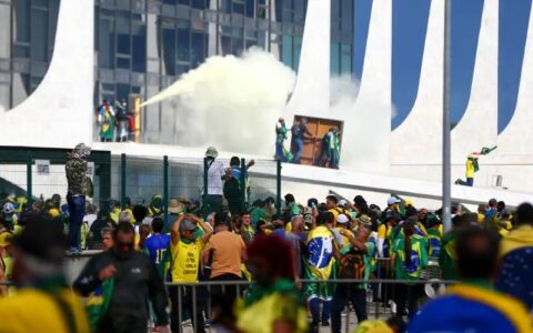 abraco-a-democracia-marcara-do