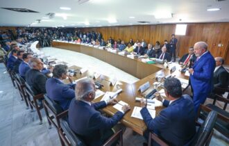 lula-cobra-ministros-apos-cris