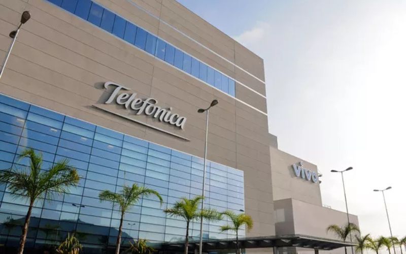 Operadora indenizou cliente com nome no SPC - Foto: Divulgação/Sede Telefônica Brasil em SP