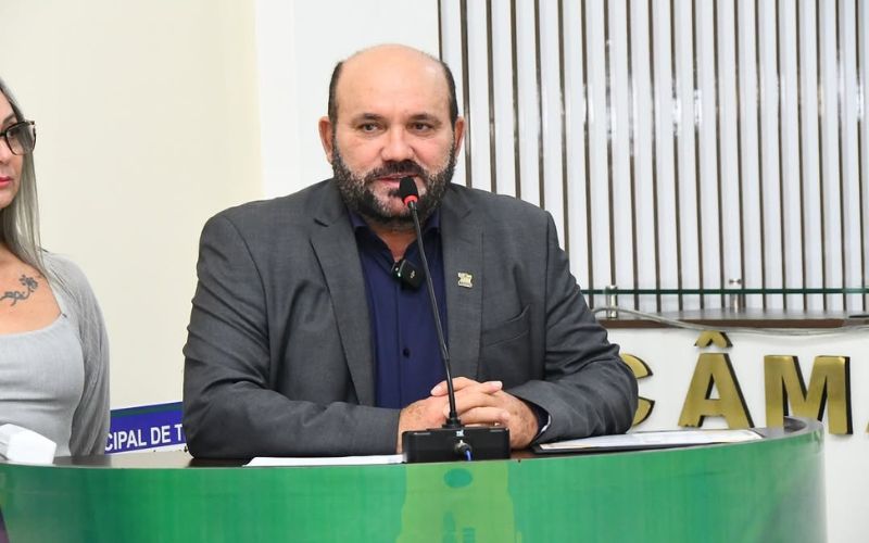 prefeito-de-tefe-desafia-stf-e