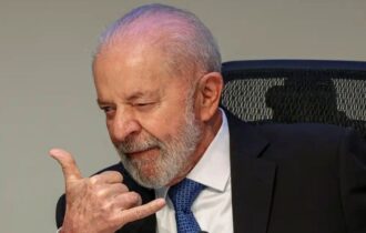 pressionado-lula-retoma-trabal