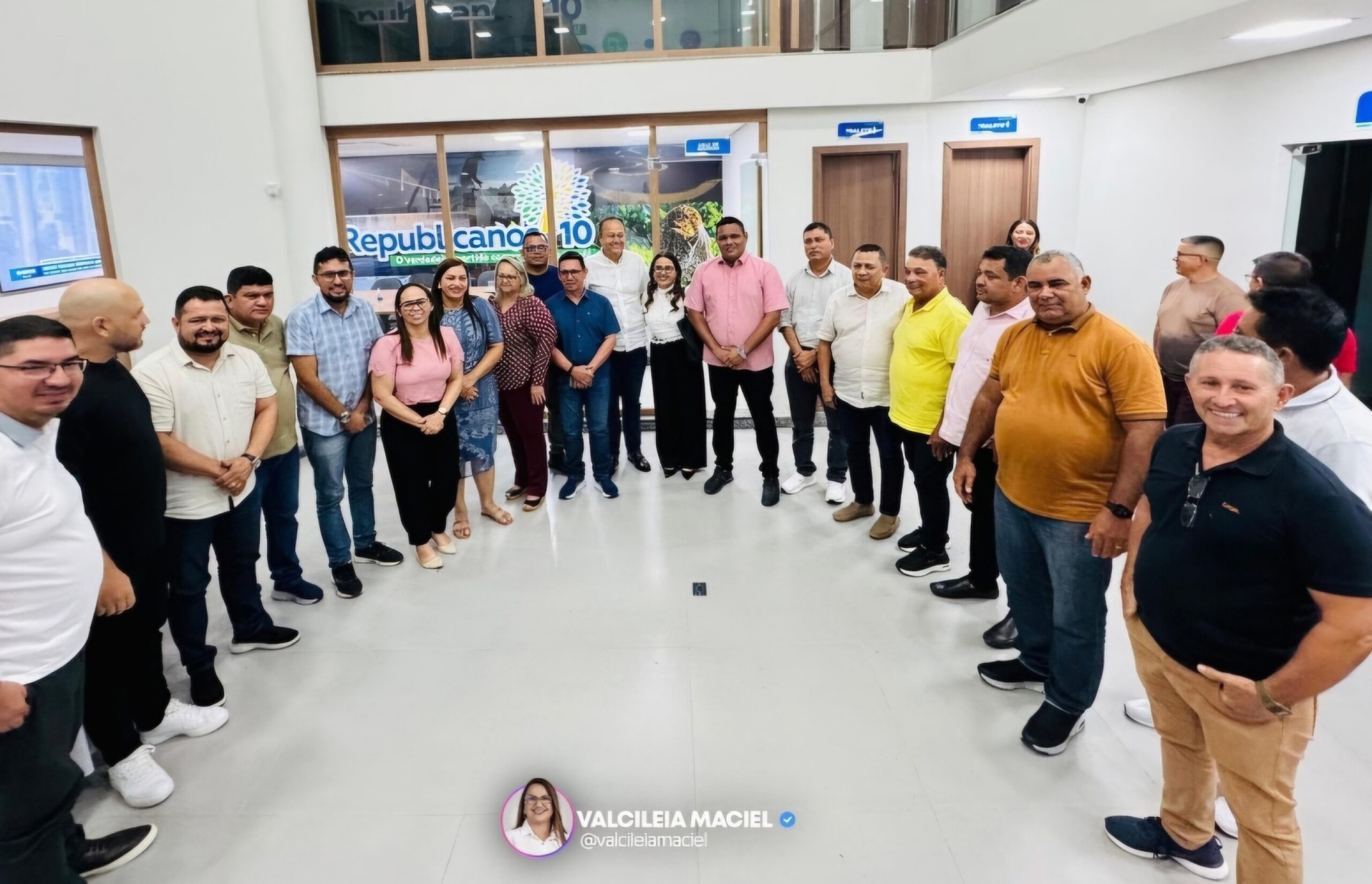 silas-camara-reune-apoiadores-