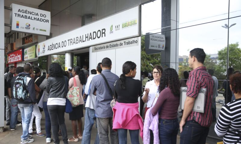 taxa-de-desemprego-fica-em-62-