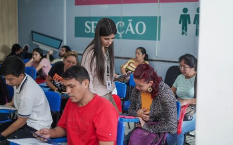 Rede de supermercados seleciona para vagas de emprego em Manaus