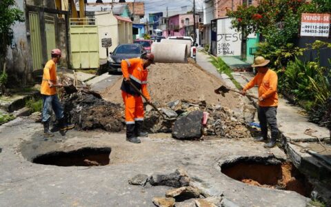 Obra emergencial fecha crateras e restaura drenagem no Coroado