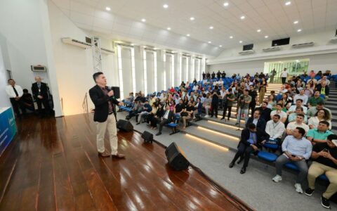david-quer-posicionar-manaus-e
