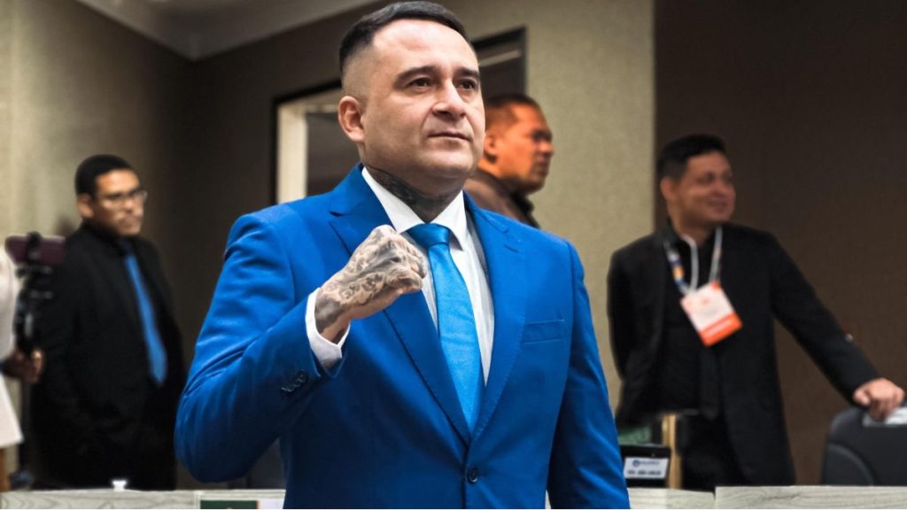 david-reis-repreende-salazar-a