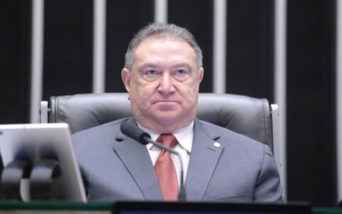 em-24-horas-atila-lins-gasta-m