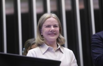gleisi-hoffmann-recebe-paraben