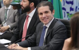 hugo-motta-libera-deputados-pa