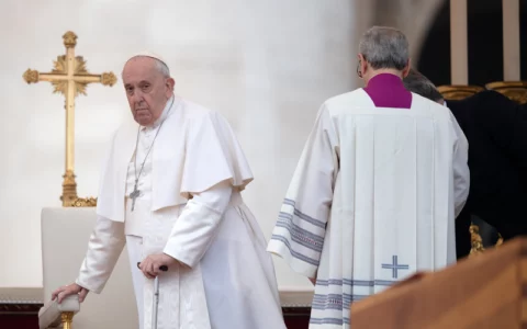 papa-francisco-internado-ha-oi