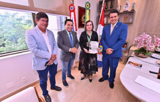 presidente-do-tce-am-recebe-me