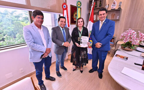 presidente-do-tce-am-recebe-me